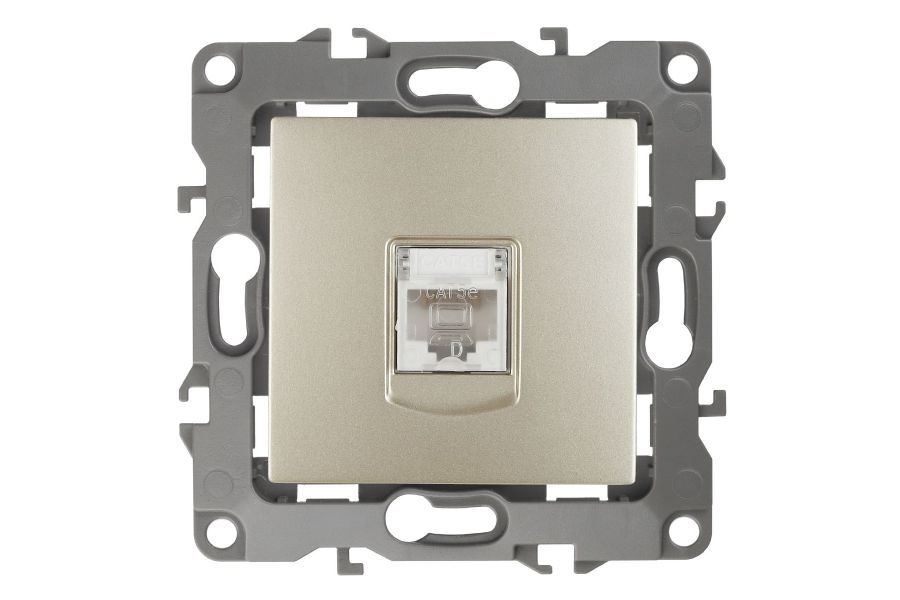 Розетка информационная RJ45 Эра 12-3107-04 Б0014726