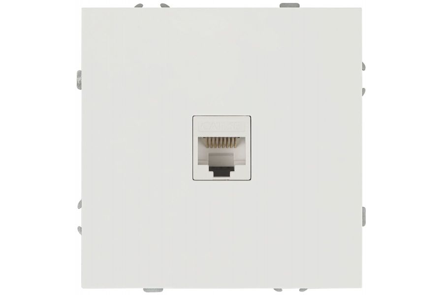 Розетка ЭРА Galaxy 15-3107-01 информационная RJ45 IP20 белый Б0070735