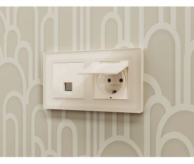 Комплект механизма компьютерной розетки RJ-45 экранированной с автоматической защитной шторкой Alfa Бежевый глянец Quant Ambrella Volt MA312005 (AP3120, VM185)