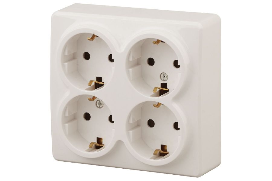 Розетка 2P+E Schuko со шторками Эра 11-2211-02 Б0020710