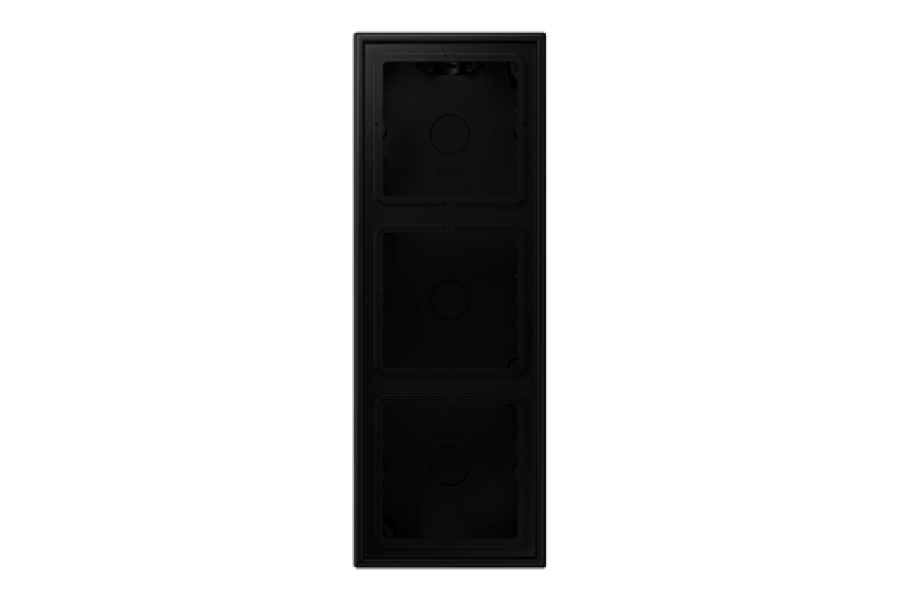 Коробка трехместная Jung LS583ASWM