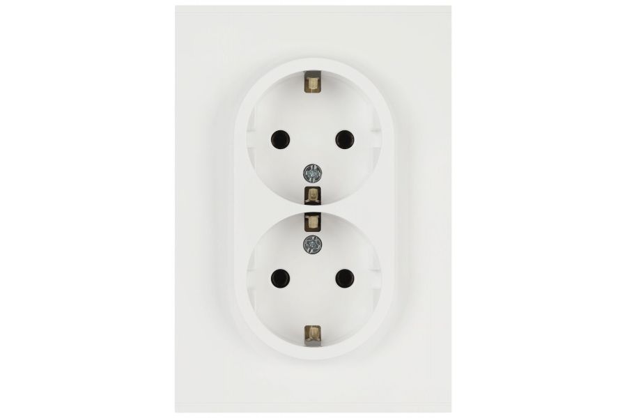 Розетка Эра Arktik 16-2105-08 двойная с заземлением 2X2P+E Schuko со шторками 16А-250В белый матовый Б0070461