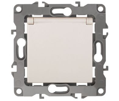 Розетка 2P+E Schuko со шторками с крышкой Эра 12-2103-02 Б0014694